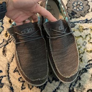 Men’s Hey Dudes Size 11- worn once, like new condition